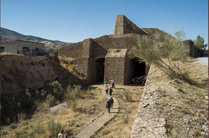 Cargadero de los Canos (Serón) para transportar por ferrocarril el mineral de hierro de Las Menas. © Fotografía: Paco Bonilla Cargadero de los Canos (Serón) para transportar por ferrocarril el mineral de hierro de Las Menas. © Fotografía: Paco Bonilla